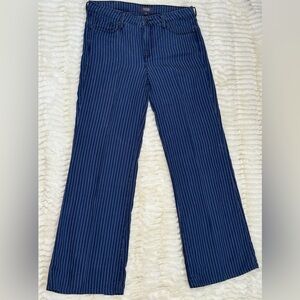 🚨Price Reduced NYDJ Lift & Tuck Indigo Blue with White Pinstripe Jeans Size 6🚨